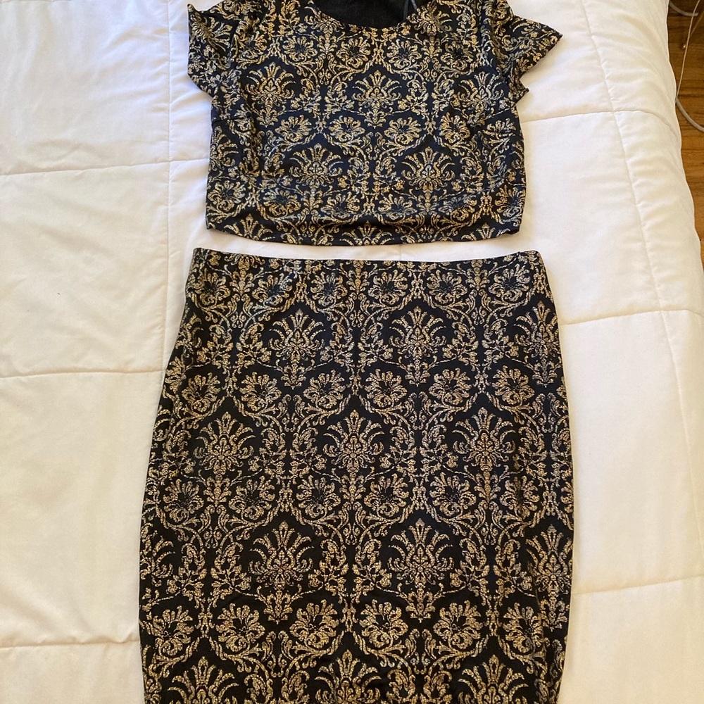 SOLD F21 2-piece set